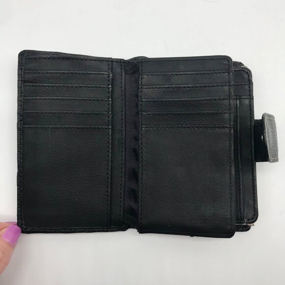 Black Leather Bi-Fold Wallet With Framed Kisslock Compartment - Picture 13 of 13